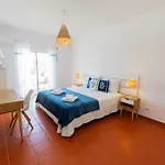 Kika S Apartment- Vale De Centianes קארבואירו
