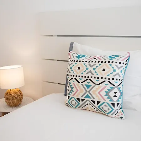 Kika S Apartment- Vale De Centianes Lejlighed