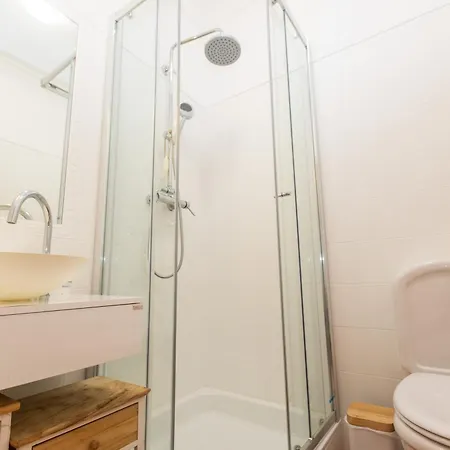 Kika S Apartment- Vale De Centianes Apartmán